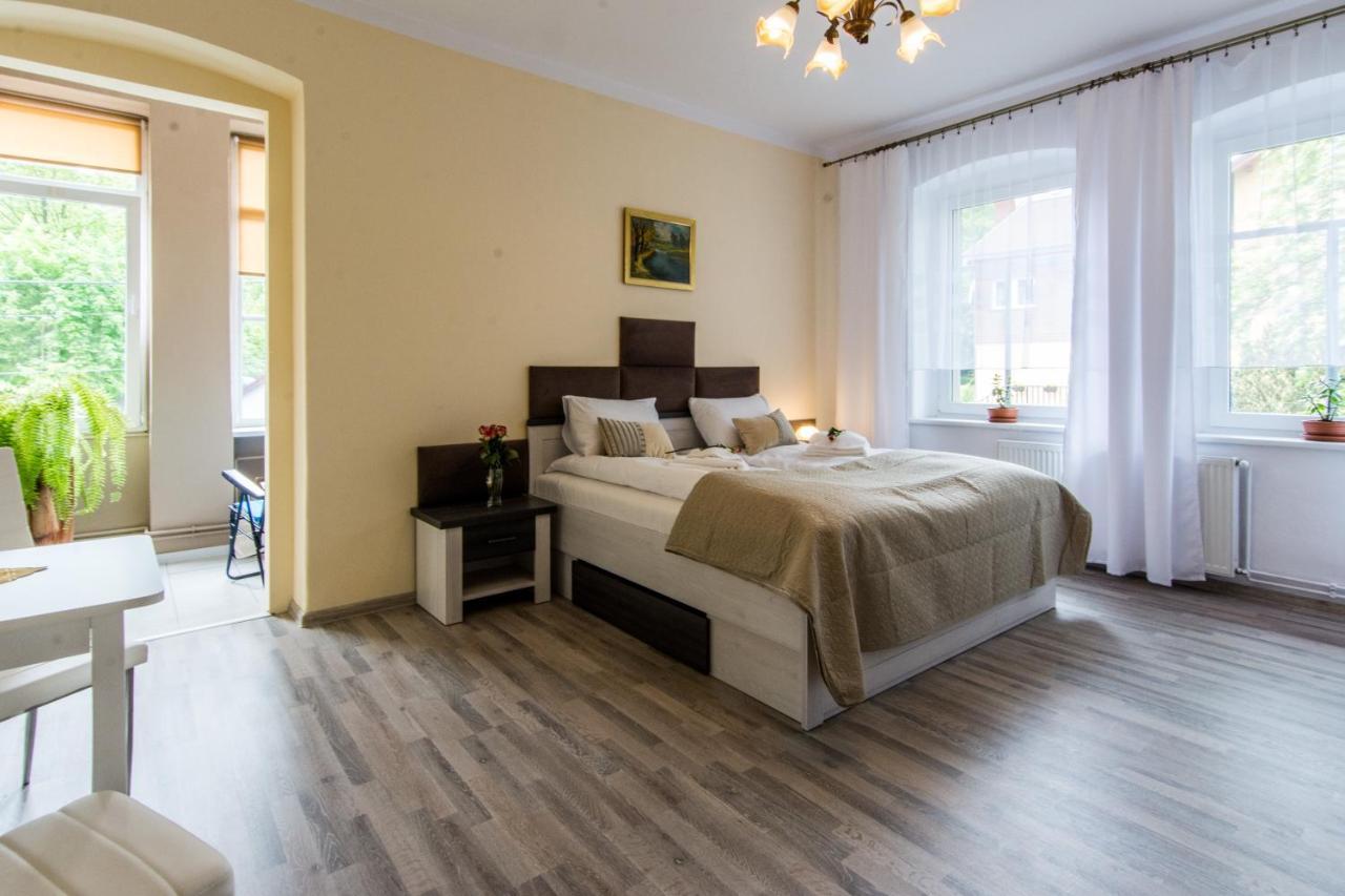 Apartamenty Izerskie - Ul. Wczasowa 8 Świeradów-Zdrój Eksteriør bilde
